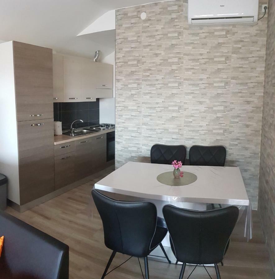 Apartman Andrea Zadar Bagian luar foto